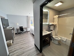 Clarion Pointe on the lake Clarksville-South Hill West