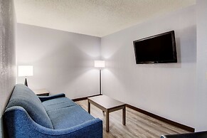 Clarion Pointe on the lake Clarksville-South Hill West