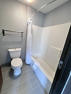 Clarion Pointe on the lake Clarksville-South Hill West