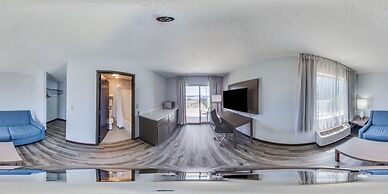 Clarion Pointe on the lake Clarksville-South Hill West