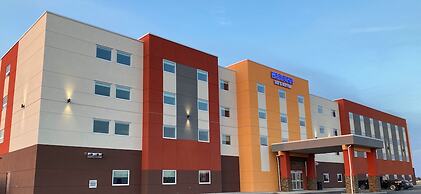 Meridian Inn & Suites Regina Airport