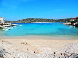 Captivating 3-bedroom Villa in Kanica