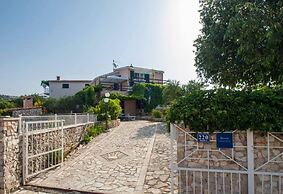 Captivating 3-bedroom Villa in Kanica