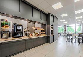 B&B HOTEL Cambrai