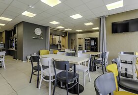 B&B HOTEL Cambrai