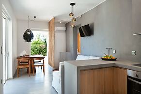 Elisa Seaside Luxury Suite Private hot Tub, Beach