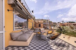 ROMAC - Condotti with terrace