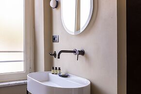 ROMAC - Condotti with terrace