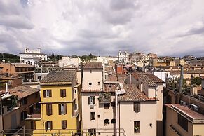 ROMAC - Condotti with terrace