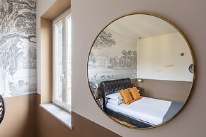 ROMAC - Condotti with terrace