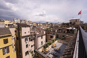 ROMAC - Condotti with terrace