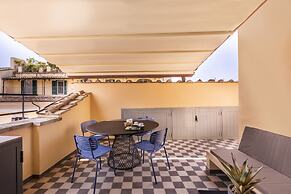 ROMAC - Condotti with terrace