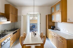 ROMAC - Condotti with terrace