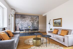 ROMAC - Condotti with terrace