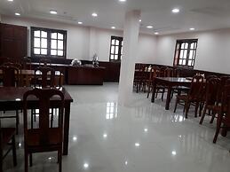 Con Dao Tan Son Nhat Hotel