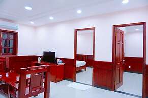 Con Dao Tan Son Nhat Hotel