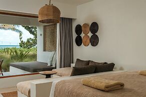 Amber Lombok Beach Resort