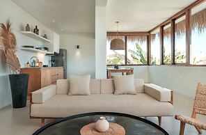 Amber Lombok Beach Resort