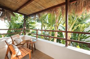 Amber Lombok Beach Resort