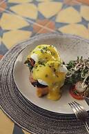 Amber Lombok Beach Resort