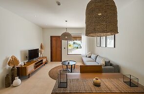 Amber Lombok Beach Resort