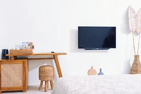 Amber Lombok Beach Resort