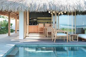 Amber Lombok Beach Resort