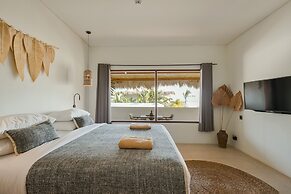 Amber Lombok Beach Resort