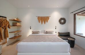 Amber Lombok Beach Resort