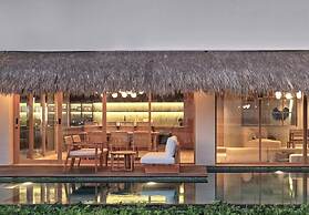 Amber Lombok Beach Resort