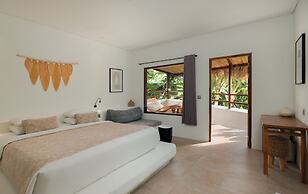 Amber Lombok Beach Resort