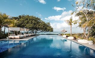 Amber Lombok Beach Resort