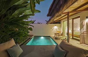 Amber Lombok Beach Resort