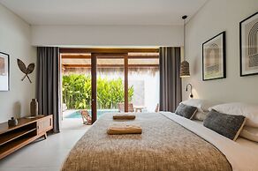 Amber Lombok Beach Resort