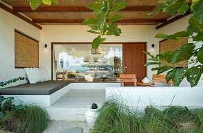 Amber Lombok Beach Resort