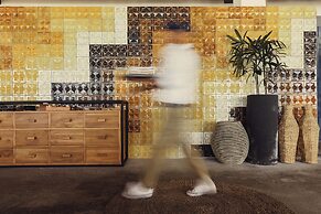 Amber Lombok Beach Resort