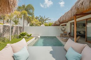 Amber Lombok Beach Resort