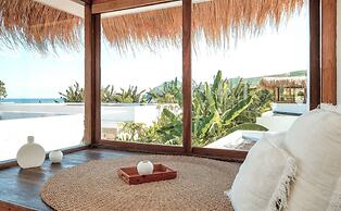 Amber Lombok Beach Resort