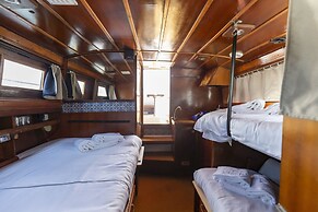 Night on Board Experience Douro