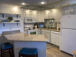 Tilghman Lakes H4 3 Bedroom Condo by RedAwning