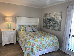 Tilghman Lakes H4 3 Bedroom Condo by RedAwning