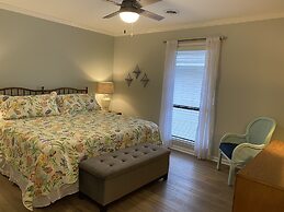 Tilghman Lakes H4 3 Bedroom Condo by RedAwning