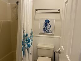 Tilghman Lakes H4 3 Bedroom Condo by RedAwning