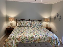 Tilghman Lakes H4 3 Bedroom Condo by RedAwning