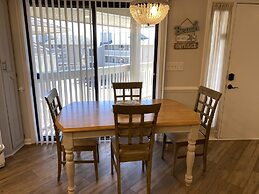 Tilghman Lakes H4 3 Bedroom Condo by RedAwning