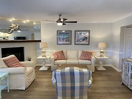 Tilghman Lakes H4 3 Bedroom Condo by RedAwning