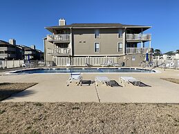 Tilghman Lakes H4 3 Bedroom Condo by RedAwning