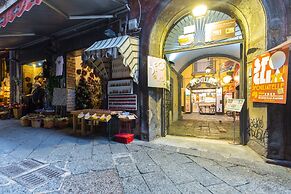 Baubo - S. G. Armeno by Napoliapartments