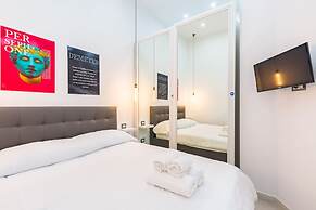 Baubo - S. G. Armeno by Napoliapartments