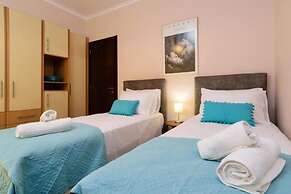 Stunning Comfortable Family House in Chania